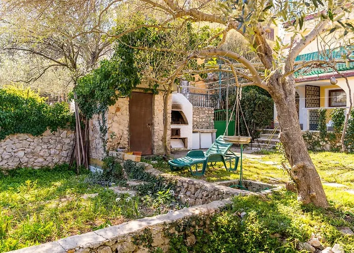 Apartments With A Parking Space Mali Losinj
