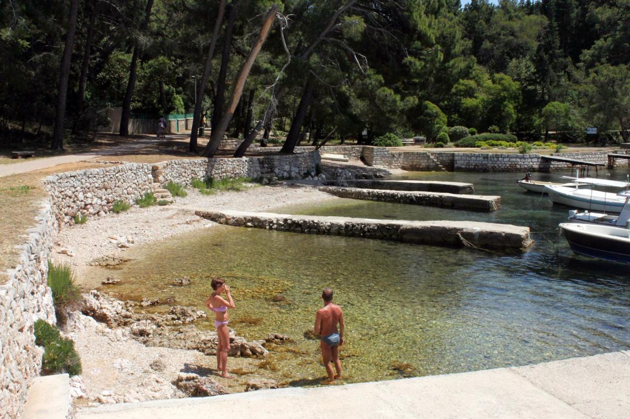 Apartman With A Parking Space Mali Losinj